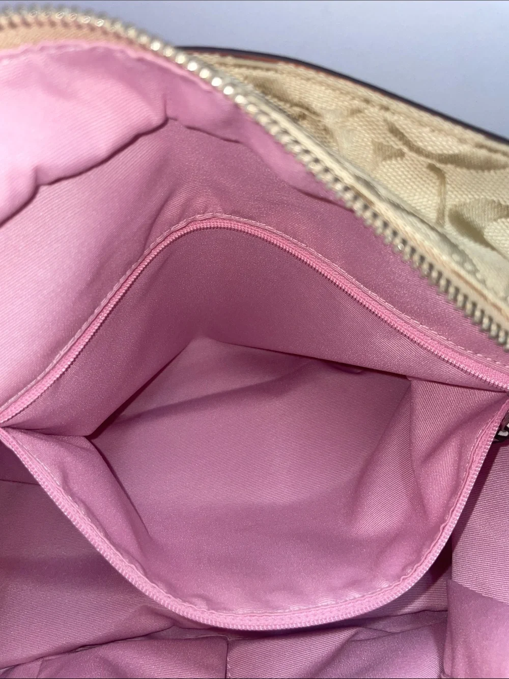 Coach ‘Gallery’ E/W Pleated Shoulder Tote - Picture 13 of 14